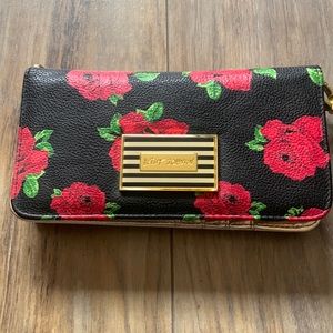 Betsy Johnson Wallet Purse. Perfect Condition